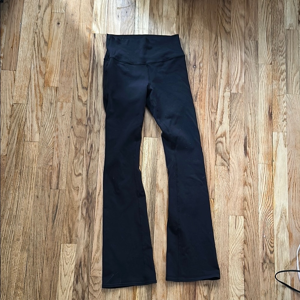 Alo Flare Yoga Pants
